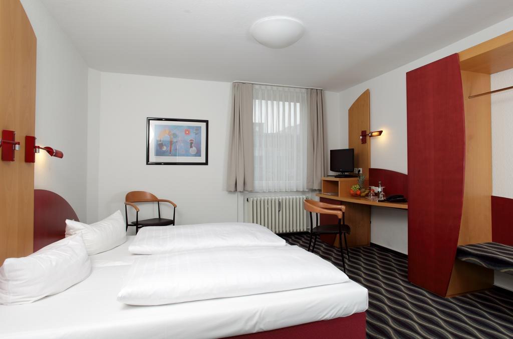 Stadthotel Кассель Экстерьер фото