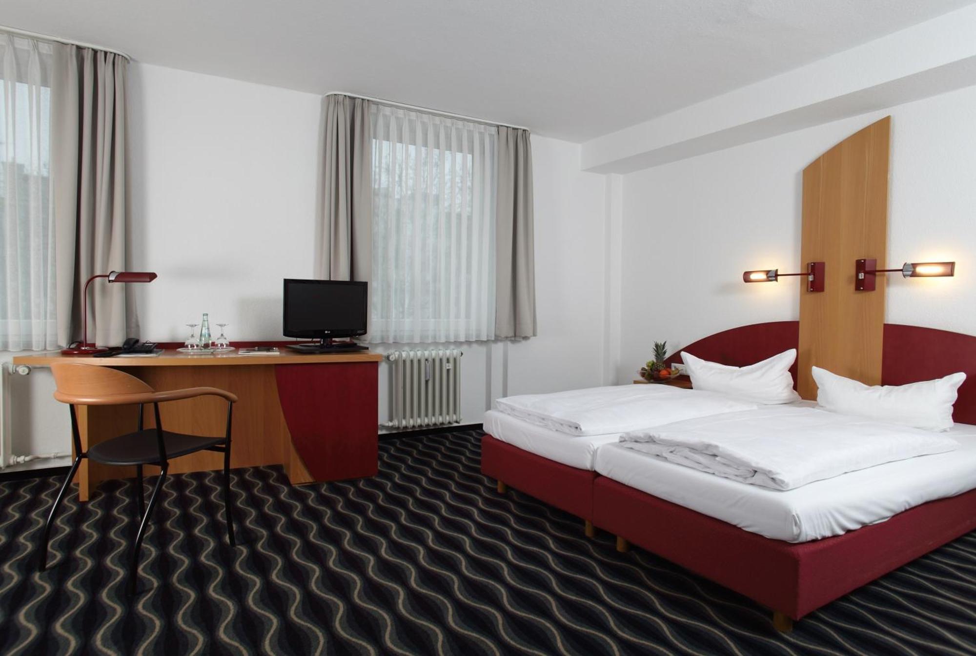 Stadthotel Кассель Экстерьер фото