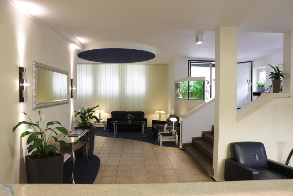 Stadthotel Кассель Экстерьер фото